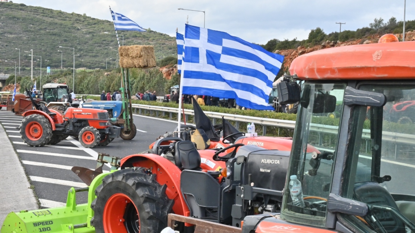 Η κυβέρνηση ετοιμάζει διοικητικές και ποινικές κυρώσεις για τα τρακτέρ - Tα μέτρα για ρεύμα, πετρέλαιο, σιτάρι, βαμβάκι
