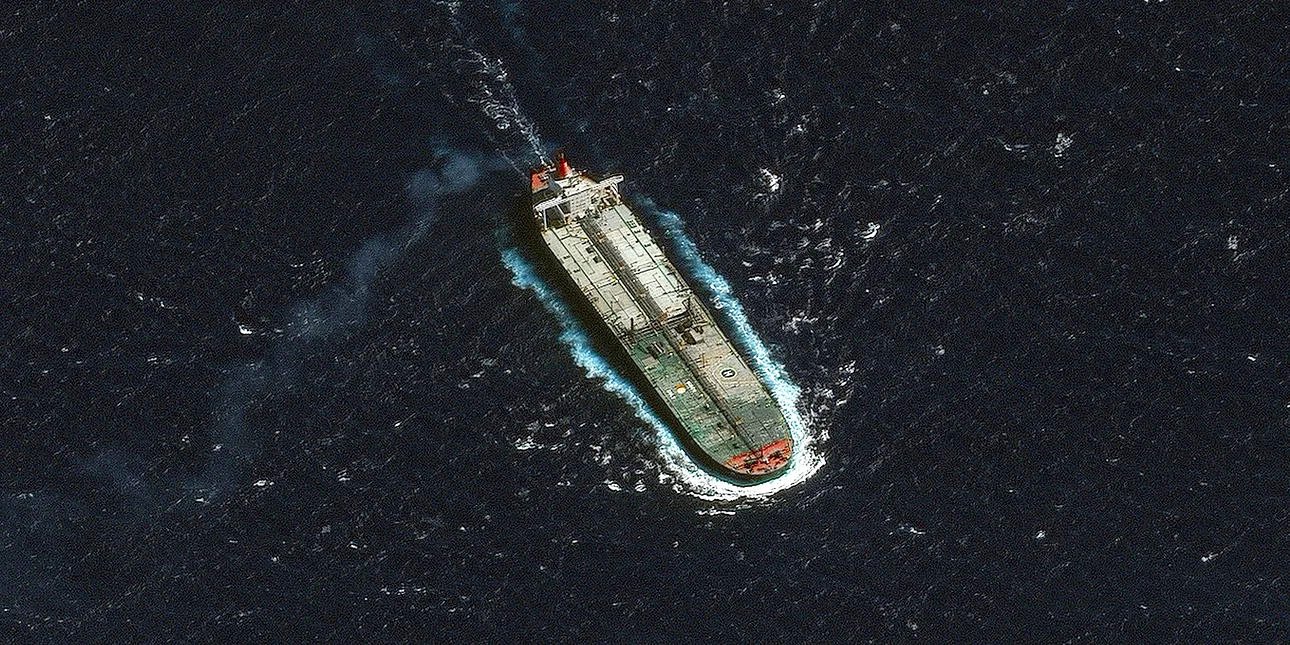 Ένταση στον Βόρειο Ατλαντικό: Ρωσικά πολεμικά πλοία συνοδεύουν δεξαμενόπλοιο της Βενεζουέλας που κυνηγούν οι ΗΠΑ