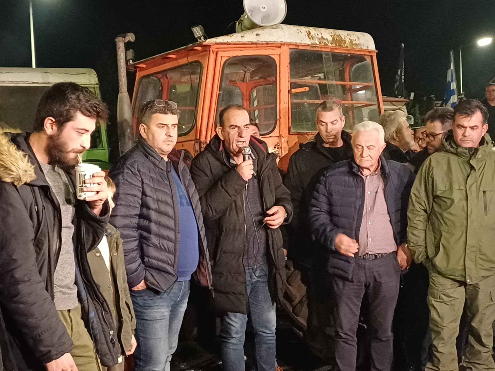 Κλιμάκωση με κλείσιμο των Τεμπών η απάντηση του μπλόκου της Νίκαιας-ζητούν συνάντηση με τον πρωθυπουργό (ΦΩΤΟ+video)