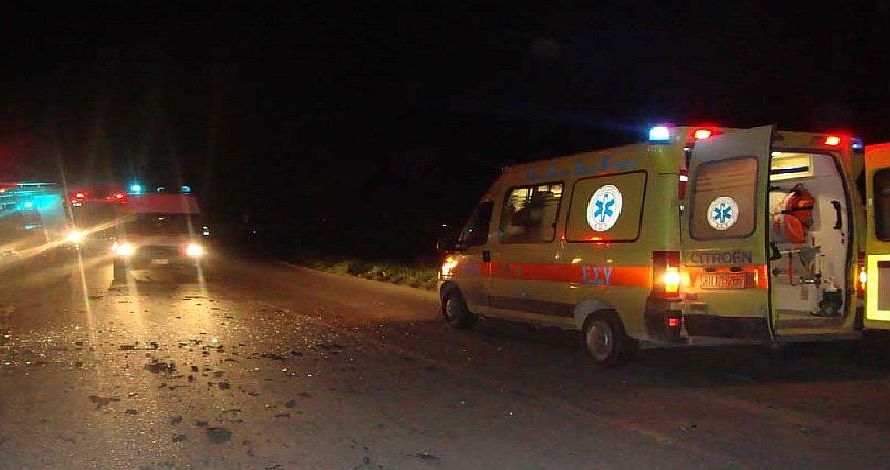 Τέσσερις τραυματίες από τροχαίο στο Πολυδάμειο Φαρσάλων- αυτοκίνητο έπεσε σε χαντάκι