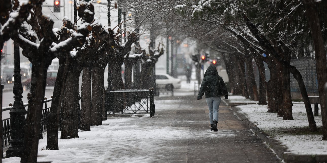 Έκτακτο δελτίο επιδείνωσης του καιρού: Έντονο κύμα ψύχους από το απόγευμα, οι περιοχές που θα χιονίσει