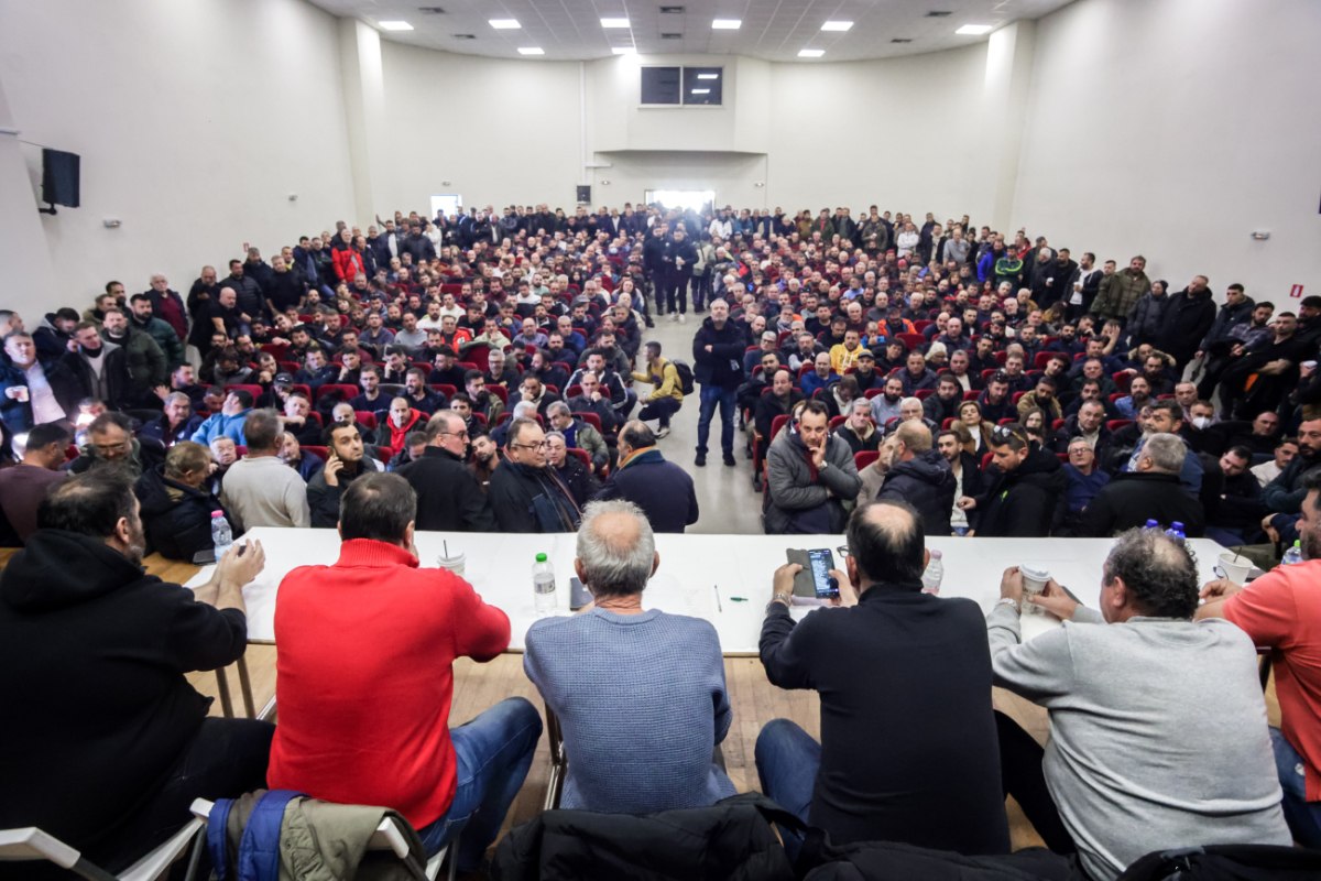 «Ναυάγησε» η συνάντηση των αγροτών με τον πρωθυπουργό – Καταγγέλλουν την κυβέρνηση για απόπειρα διάσπασης