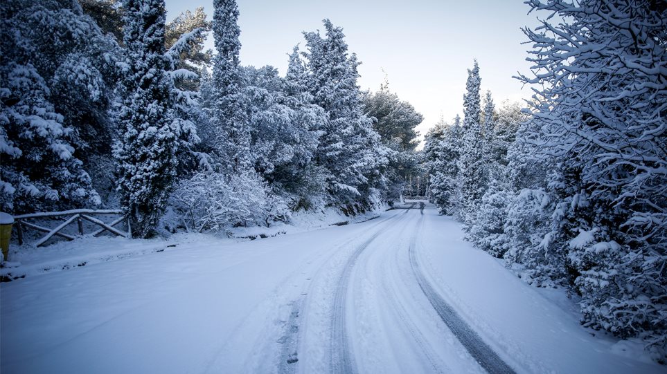 Καιρός: Έρχεται τετραήμερο ουκρανικό ψύχος – Χιόνια σε χαμηλά υψόμετρα και ισχυροί βοριάδες