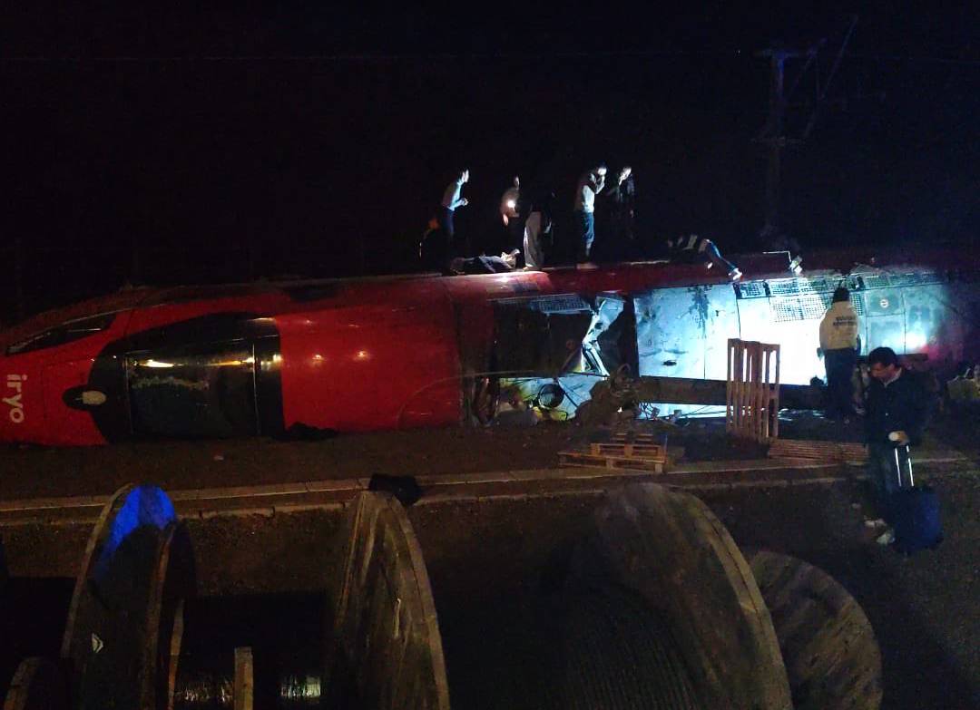 Ισπανία: Πέντε νεκροί και αρκετοί τραυματίες από τον εκτροχιασμό τρένων