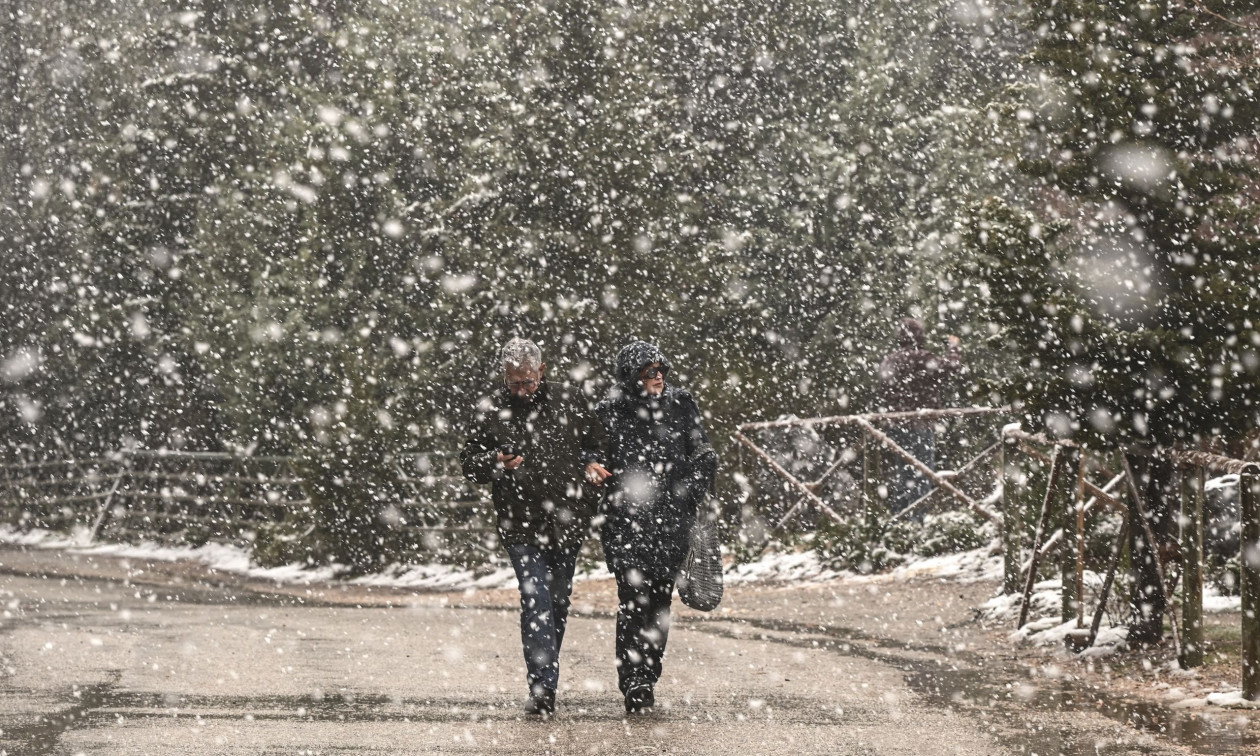 Σε «κόκκινο συναγερμό» η Θεσσαλία και άλλες τέσσερις Περιφέρειες για την κακοκαιρία