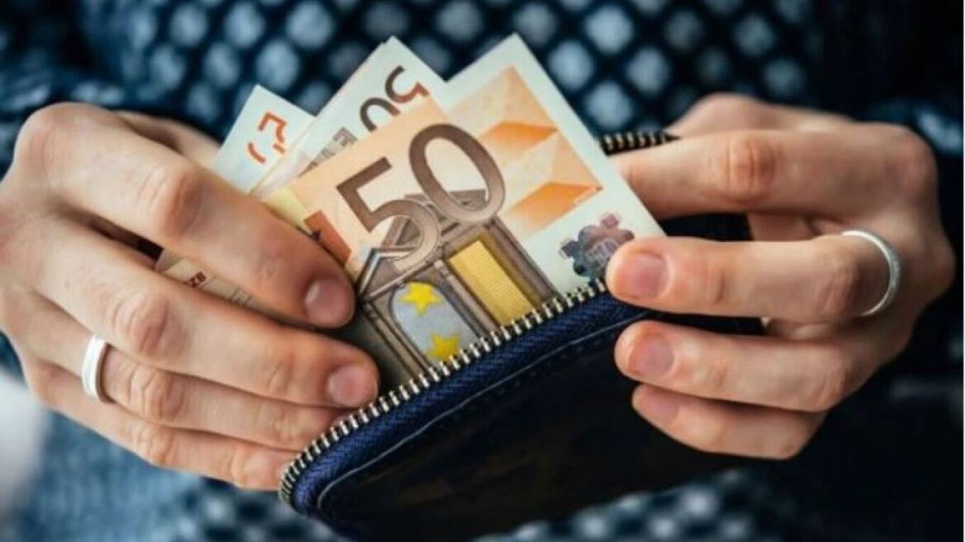 Εβδομάδα αυξήσεων για περίπου 1 εκατομμύριο εργαζόμενους στον ιδιωτικό τομέα λόγω αλλαγών στην άμεση φορολόγηση