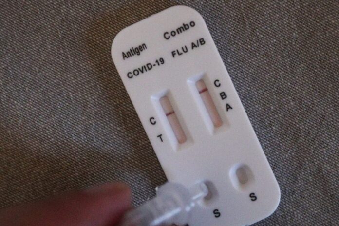 «Καλπάζει» η γρίπη Α: Μπορεί να μεταδοθεί μέχρι και δυο 24ωρα πριν εμφανιστούν συμπτώματα