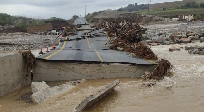 ΛΑΣΥ Θεσσαλίας για γέφυρα Αμπελιάς: «Κυβέρνηση και περιφερειακές αρχές, όλα ωραία, όλα μια χαρά…»