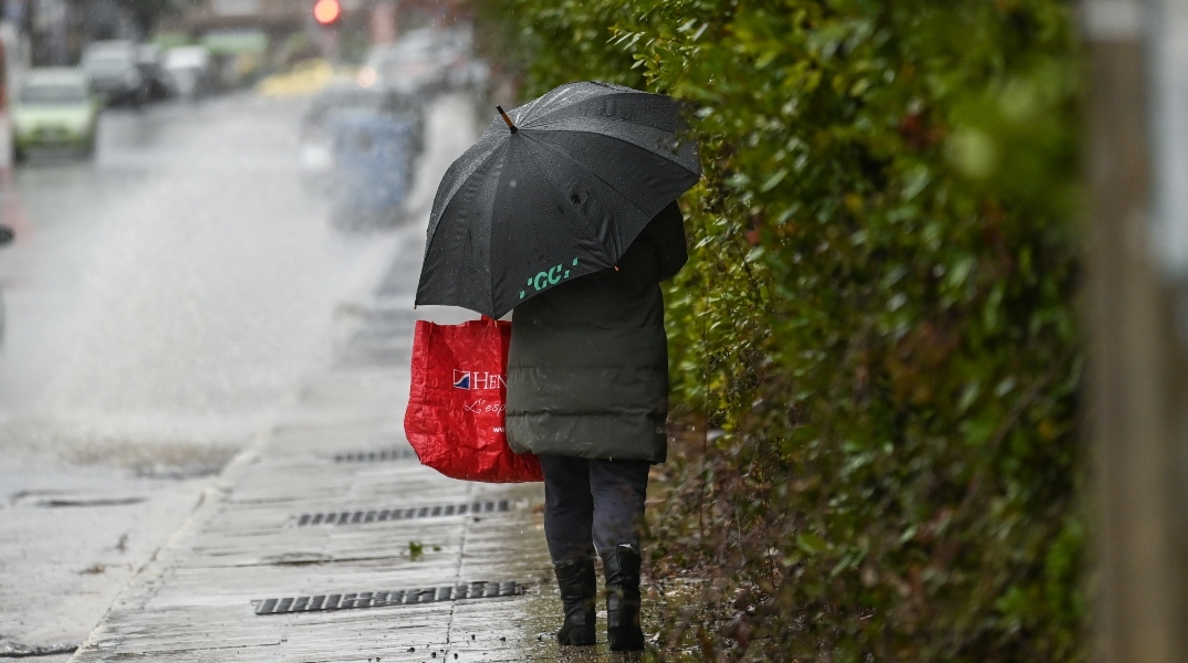 Βροχές και καταιγίδες ξανά από αύριο και νέο κύμα κακοκαιρίας το Σαββατοκύριακο - Στους 16°C η θερμοκρασία