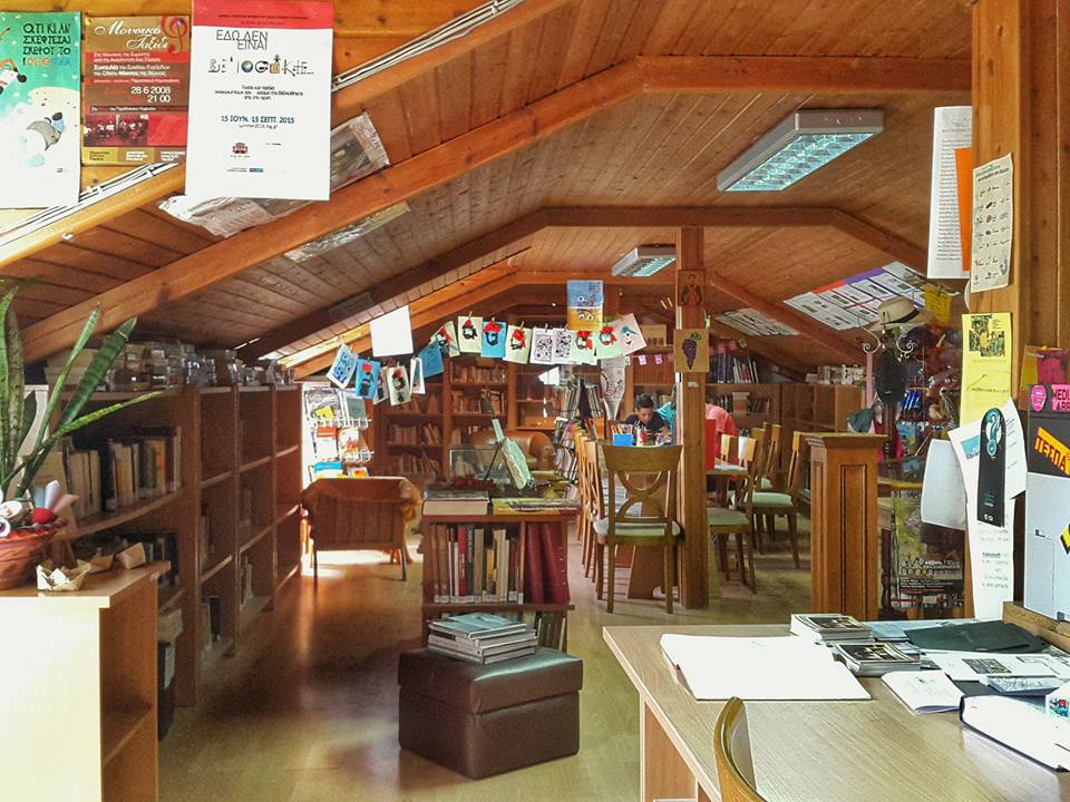 Λάρισα: Η παραμυθένια βιβλιοθήκη σε σοφίτα χωριού που κρύβει βιβλία και θησαυρούς του 18ου αιώνα