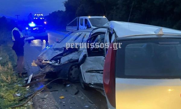Τροχαίο δυστύχημα στην Θηβών -Χαλκίδας: Ένας νεκρός και ένας τραυματίας από πλαγιομετωπική σύγκρουση