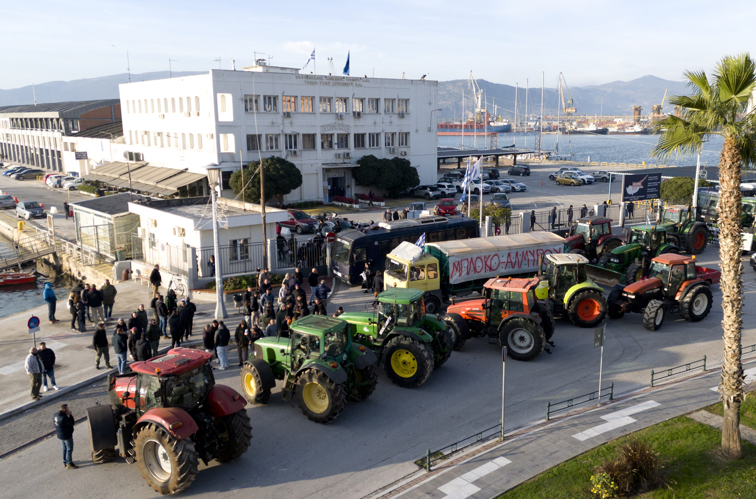 Βόλος: Με κομβόι στο λιμάνι σήμερα αγρότες και κτηνοτρόφοι από την Μαγνησία