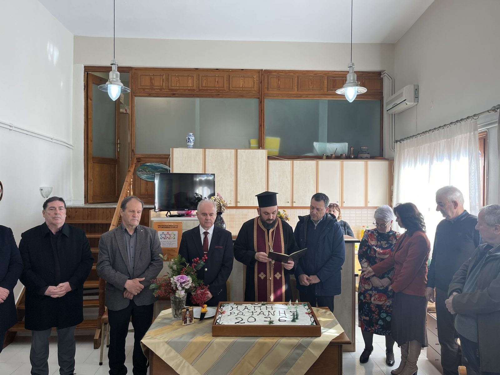 Ζεστές στιγμές και ευχές στα ΚΑΠΗ του Δήμου Τεμπών