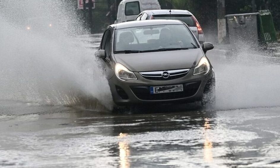 Καιρός: Πορτοκαλί προειδοποίηση της ΕΜΥ για βροχές, καταιγίδες - Πού θα είναι έντονα τα φαινόμενα