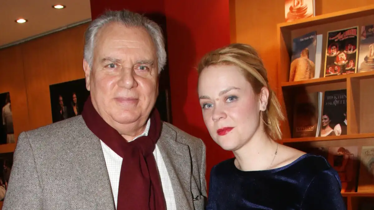 Λένα Παπαληγούρα: Συντετριμμένη από τον θάνατο του πατέρα της – Η σχέση αγάπης και η αφιέρωση που του είχε κάνει