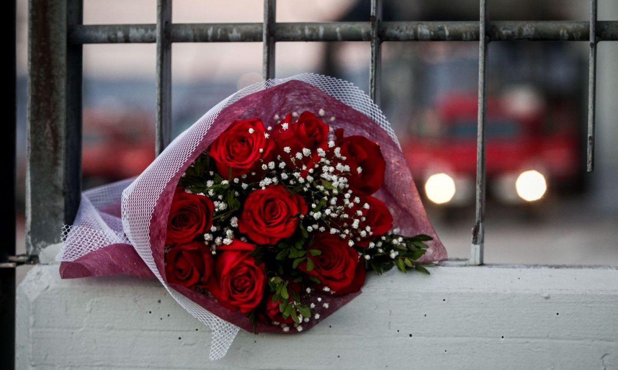 Βιολάντα: Συγκλονίζει σύζυγος θύματος - Η εγγονή της «αφήνει λουλούδια στη φωτογραφία και κλαίει»