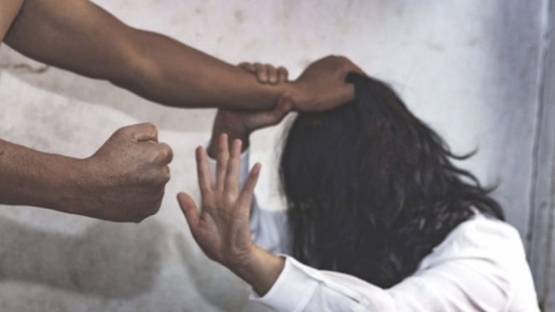 Σοκ στον Βόλο: 42χρονος ξυλοκόπησε τη σύντροφό του επειδή τον… ξύπνησε