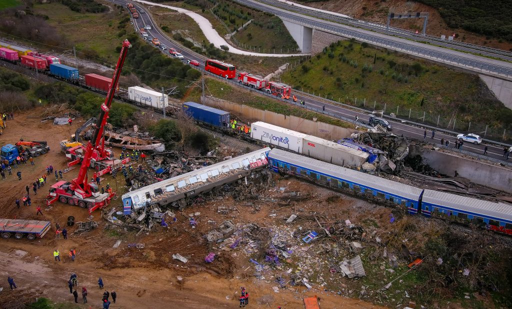 Τέμπη: Η Εισαγγελέας Πρωτοδικών Λάρισας διέταξε την εκταφή εννέα σορών θυμάτων εντός της εβδομάδας