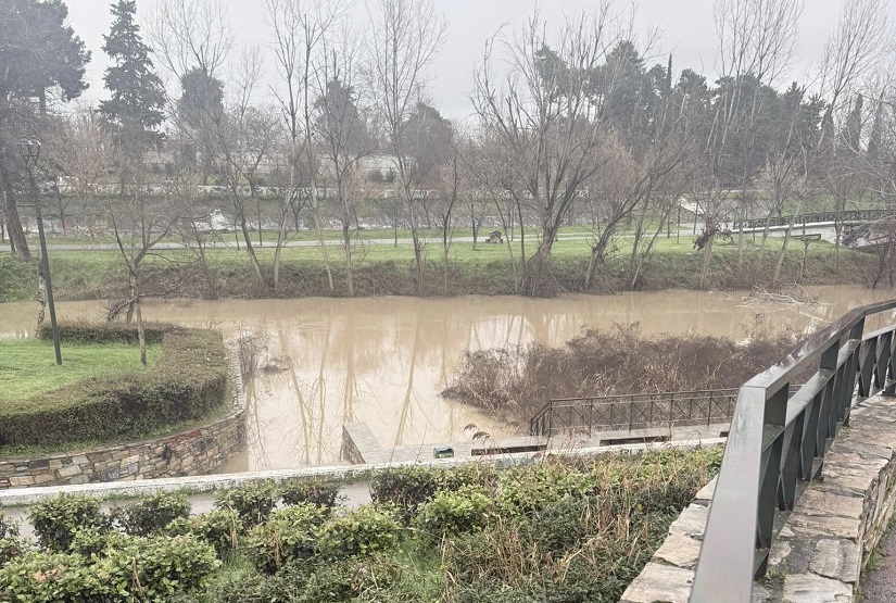 Σε επιφυλακή η ΔΕΥΑΛ για τη στάθμη του Πηνειού μετά τις τελευταίες βροχοπτώσεις (ΦΩΤΟ)