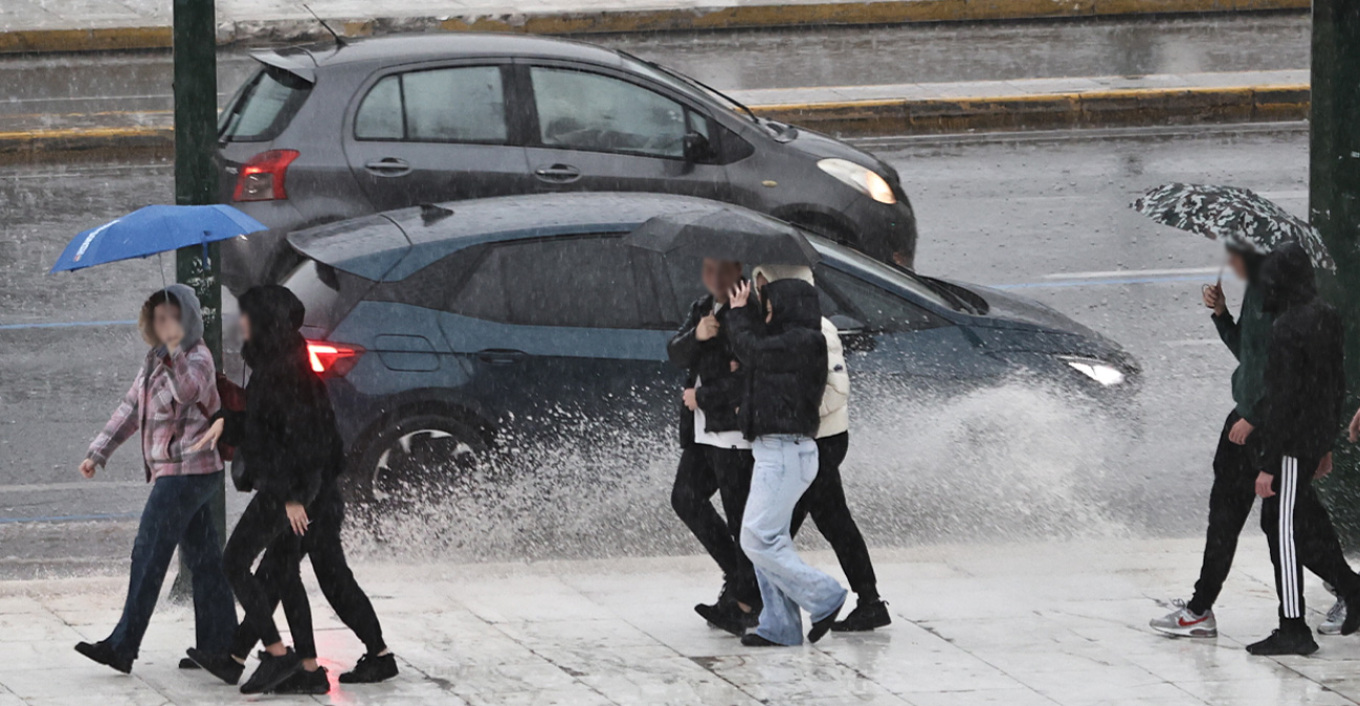 Αλλάζει ο καιρός την Παρασκευή: Έρχεται ψυχρό μέτωπο, φέρνοντας καταιγίδες και χαλάζι
