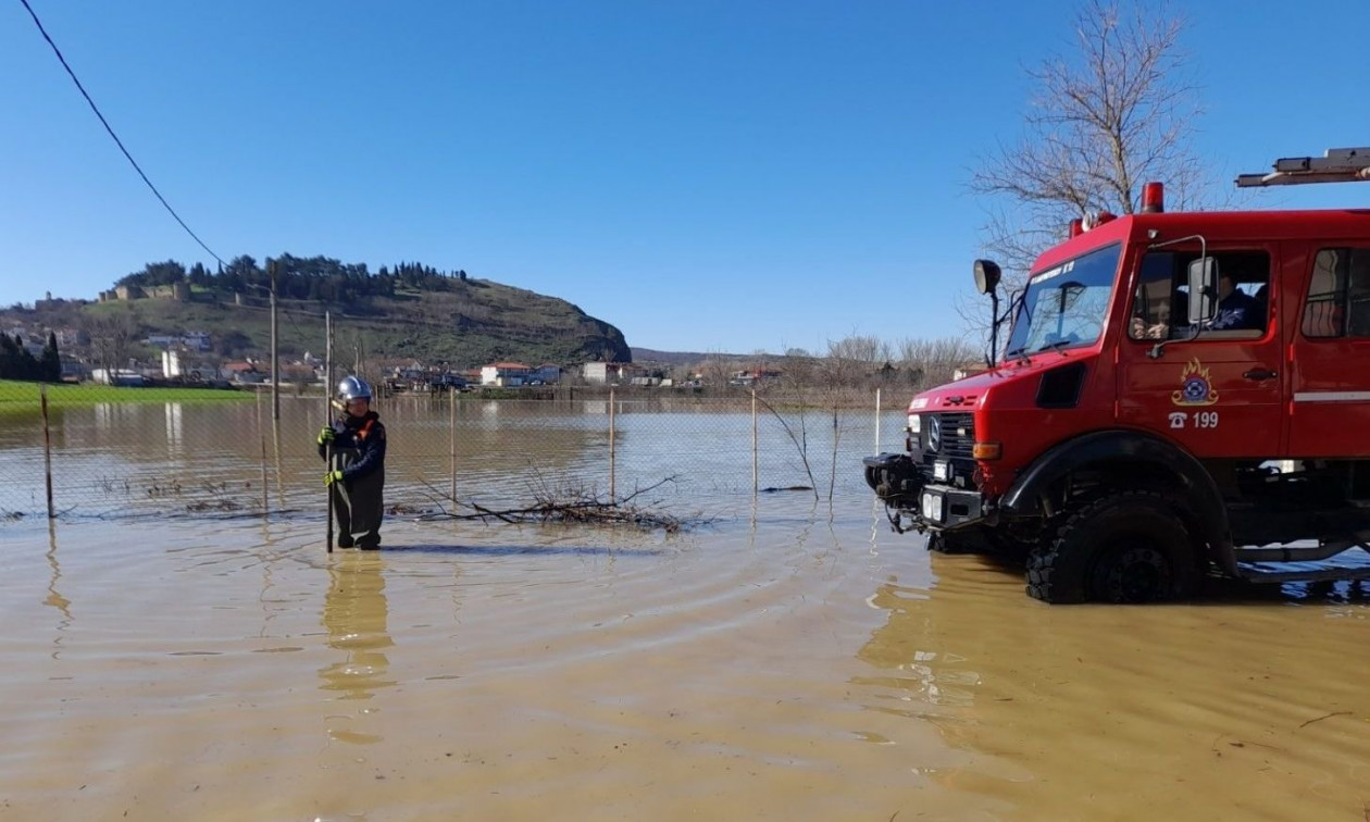Πλημμύρες στο Διδυμότειχο: Οικογένεια εγκλωβίστηκε στο σπίτι της για 48 ώρες