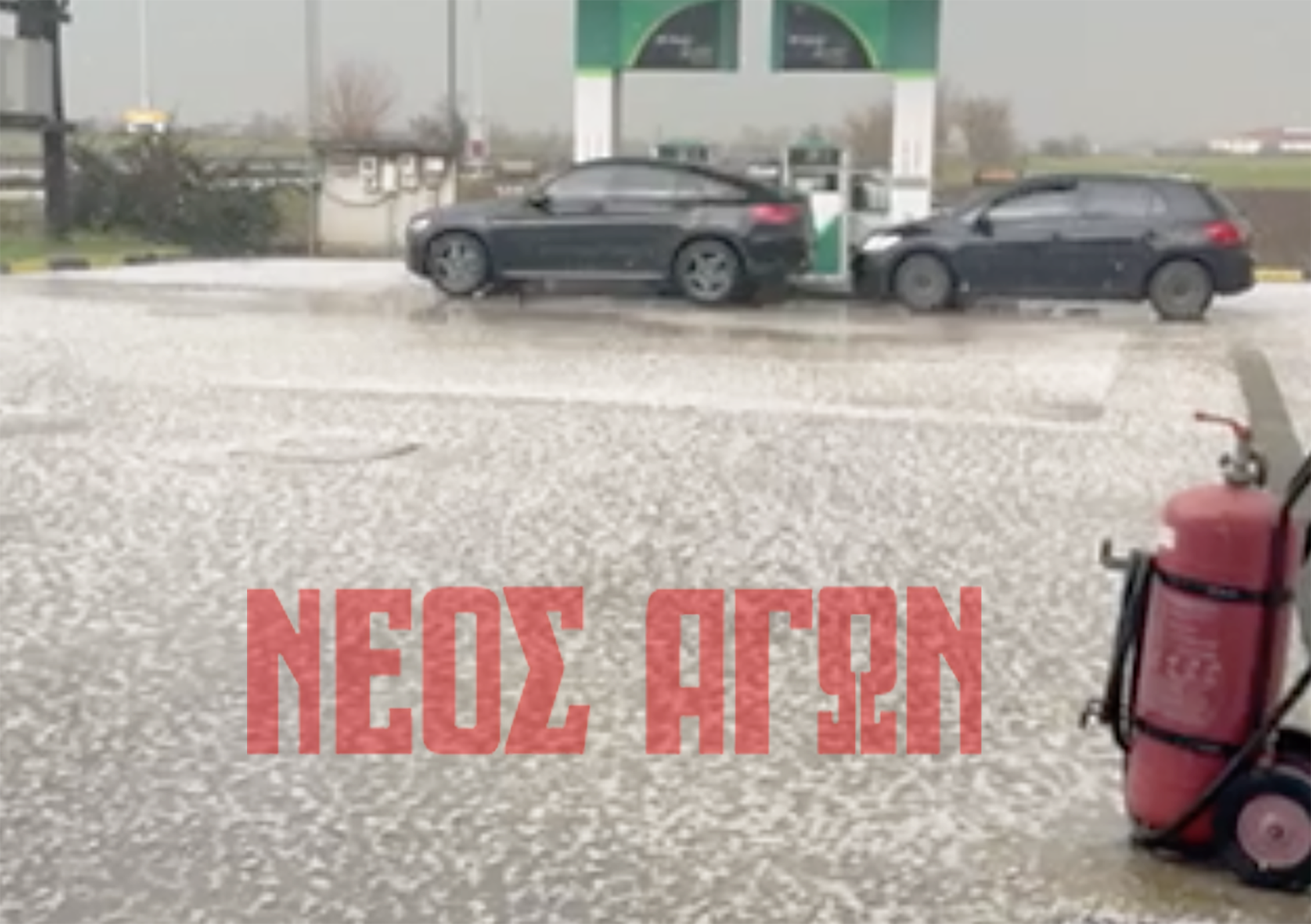 Iσχυρή χαλαζόπτωση έξω από την Καρδίτσα στο ύψος του κόμβου του Ε-65 (ΦΩΤΟ - ΒΙΝΤΕΟ)