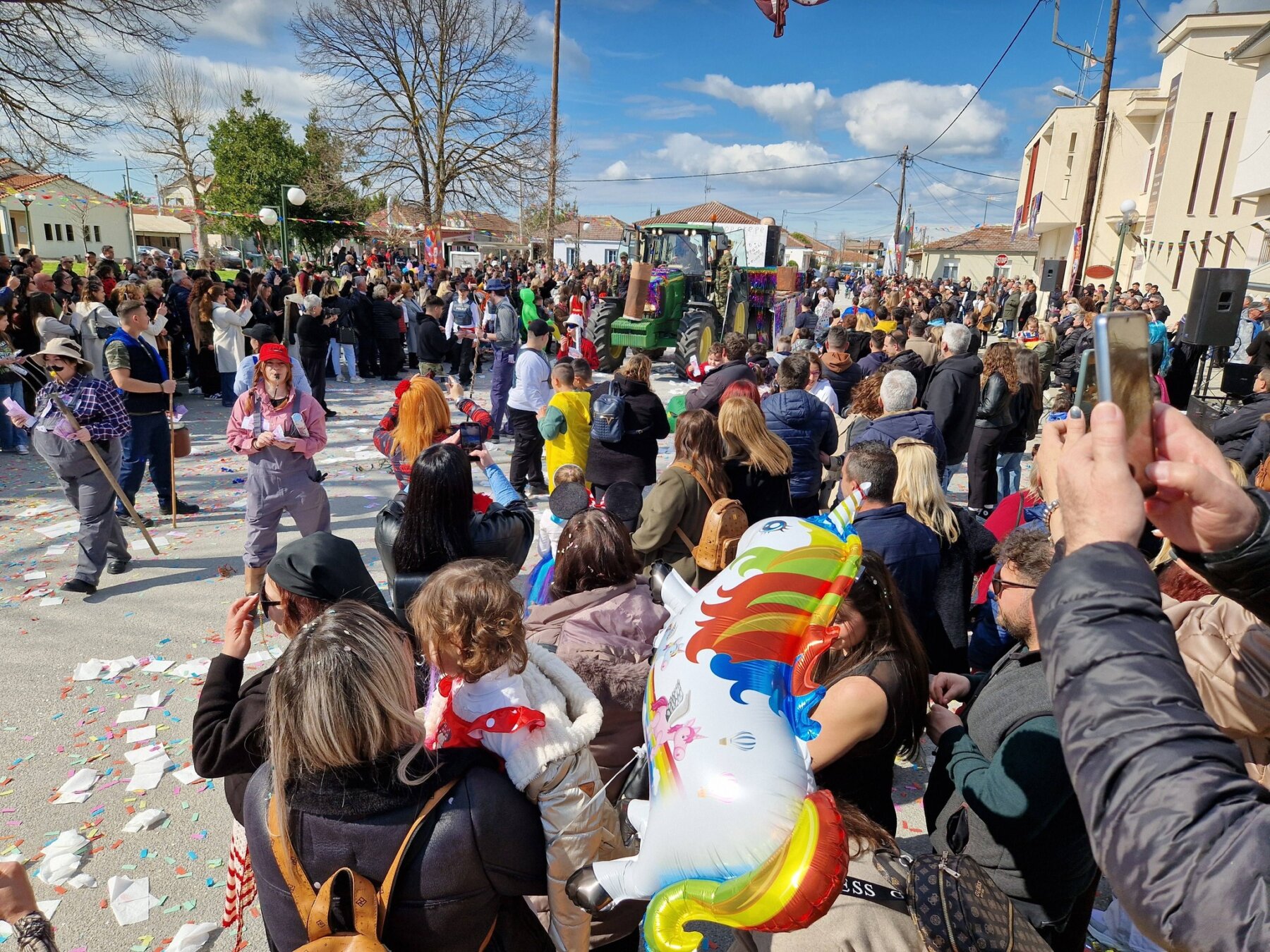 Καρναβάλι 2026: «Βούλιαξε» το Στεφανοβίκειο – Εντυπωσιακή η γιορτή κεφιού και παράδοσης