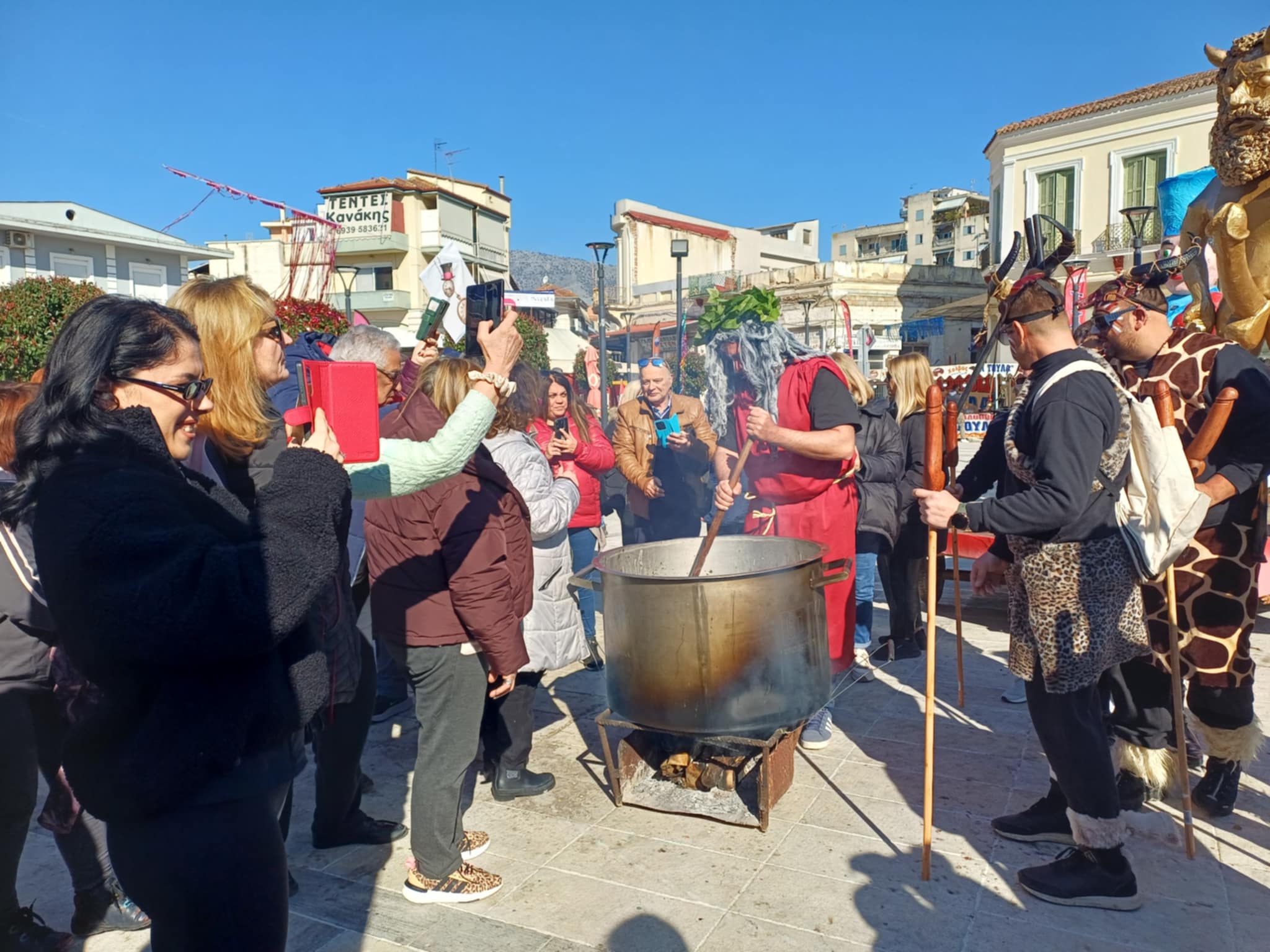 Αναστάτωση στο Μπουρανί-Mεράκλωσε, μέθυσε και βρέθηκε από το γλέντι στο Κέντρο Υγείας
