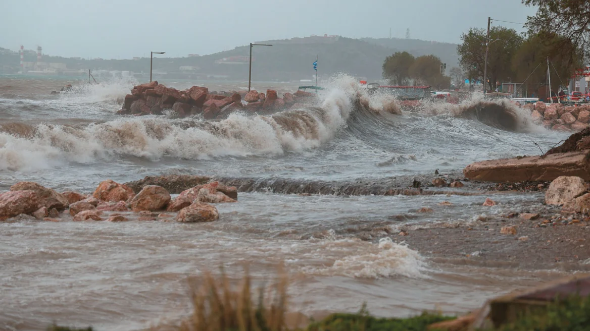 O πιο περίεργος χειμώνας: 60% περισσότερες κατολισθήσεις, οι θάλασσες βγήκαν στη στεριά και η λειψυδρία συνεχίζεται