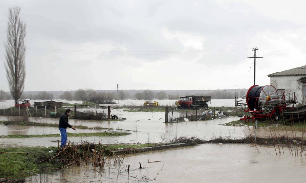 Σε «Red Code» ο Έβρος λόγω κινδύνου πλημμυρών - Διακοπές στα σιδηροδρομικά δρομολόγια