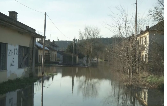 Ο Έβρος σε «κόκκινο συναγερμό»: Μήνυμα από το 112 στο Σουφλί, λόγω υπερχείλισης του ποταμού