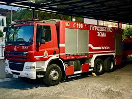 Αναστάτωση προκάλεσαν πυκνοί καπνοί σε όχημα στη διασταύρωση Αγιάς και Σεφέρη