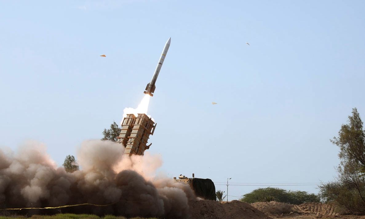 Το Ιράν εκτόξευσε πυραύλους εναντίον του Ισραήλ - Ανησυχία για τα Στενά του Ορμούζ