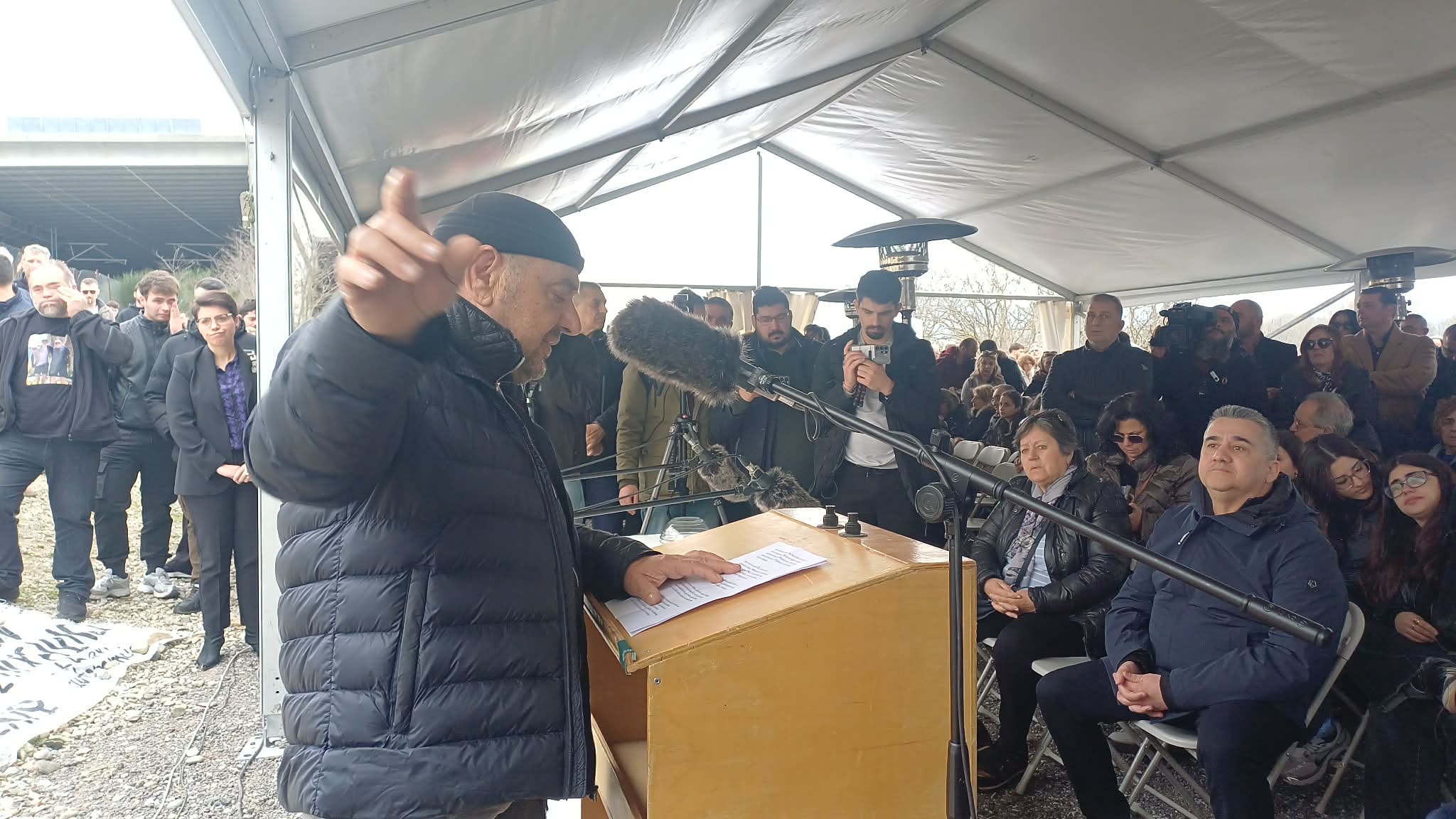 Τέμπη: «Ο αγώνας τώρα αρχίζει» δηλώνει ο πατέρας του Βάιου Βλάχου εν όψει της δίκης για το δυστύχημα