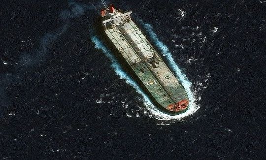 Σε κατάσταση μέγιστης επιφυλακής 32 ελληνικά πλοία στον Κόλπο - 85 οι εγκλωβισμένοι ναυτικοί