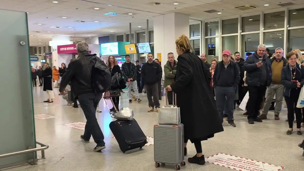 Επαναπατρίστηκαν 538 Έλληνες από χώρες της Μέσης Ανατολής: Συγκλονιστικές μαρτυρίες