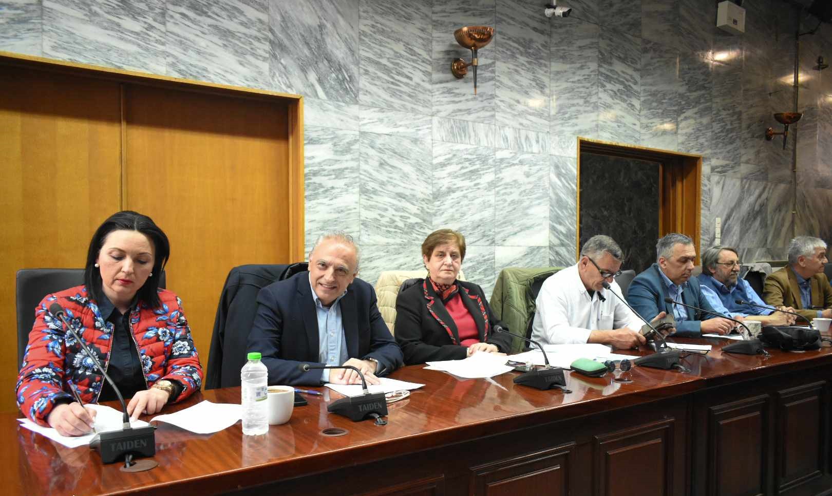 Απαντήσεις για οικονομικό απολογισμό Χριστουγεννιάτικων εκδηλώσεων και πορεία έργων στην Παιδική Στέγη ζητά η «Συμπαράταξη »