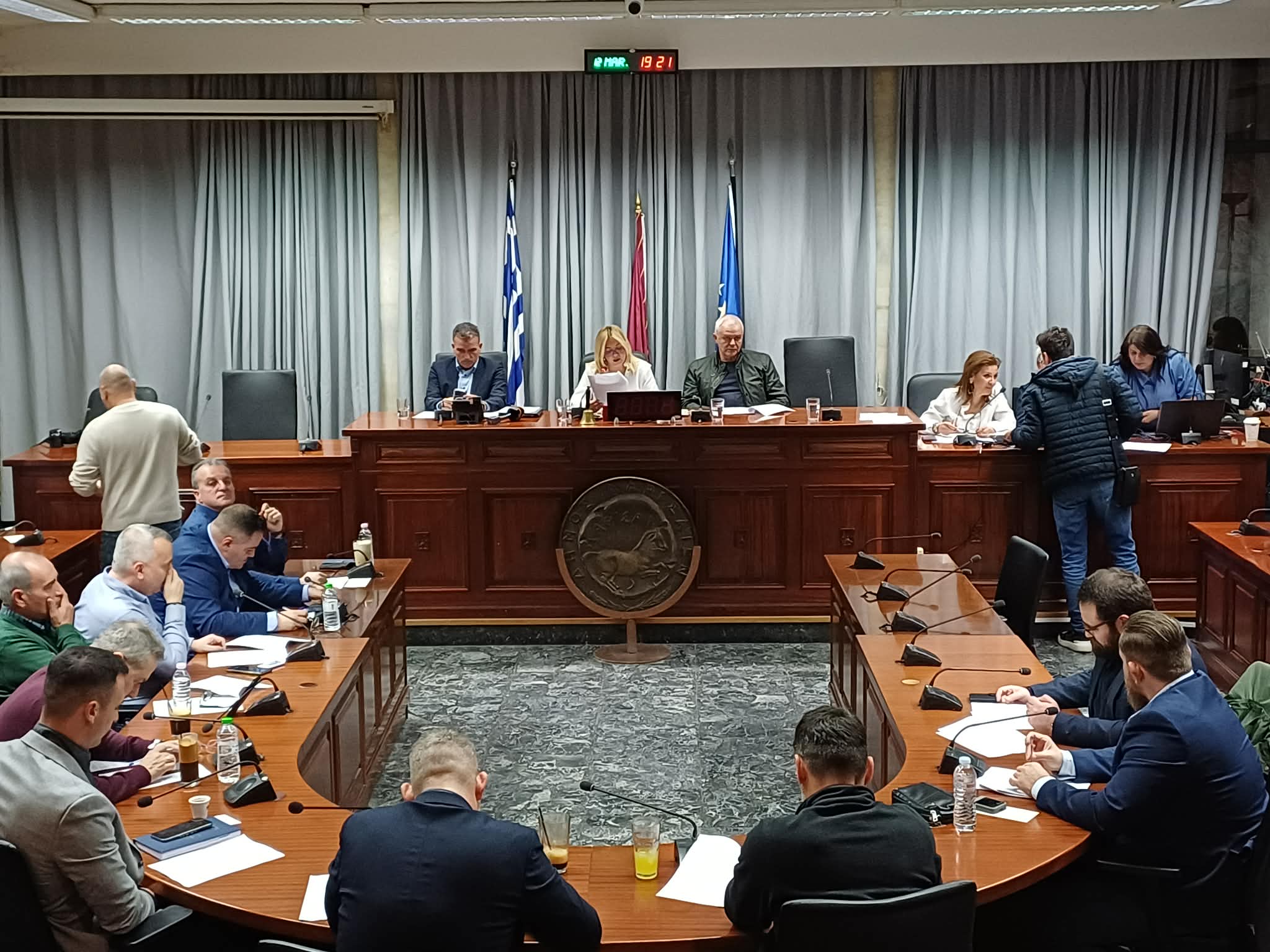 Ένταση στη χθεσινή συνεδρίαση του δημοτικού συμβουλίου- αποχώρησε η Συμπαράταξη Λαρισαίων (ΦΩΤΟ)