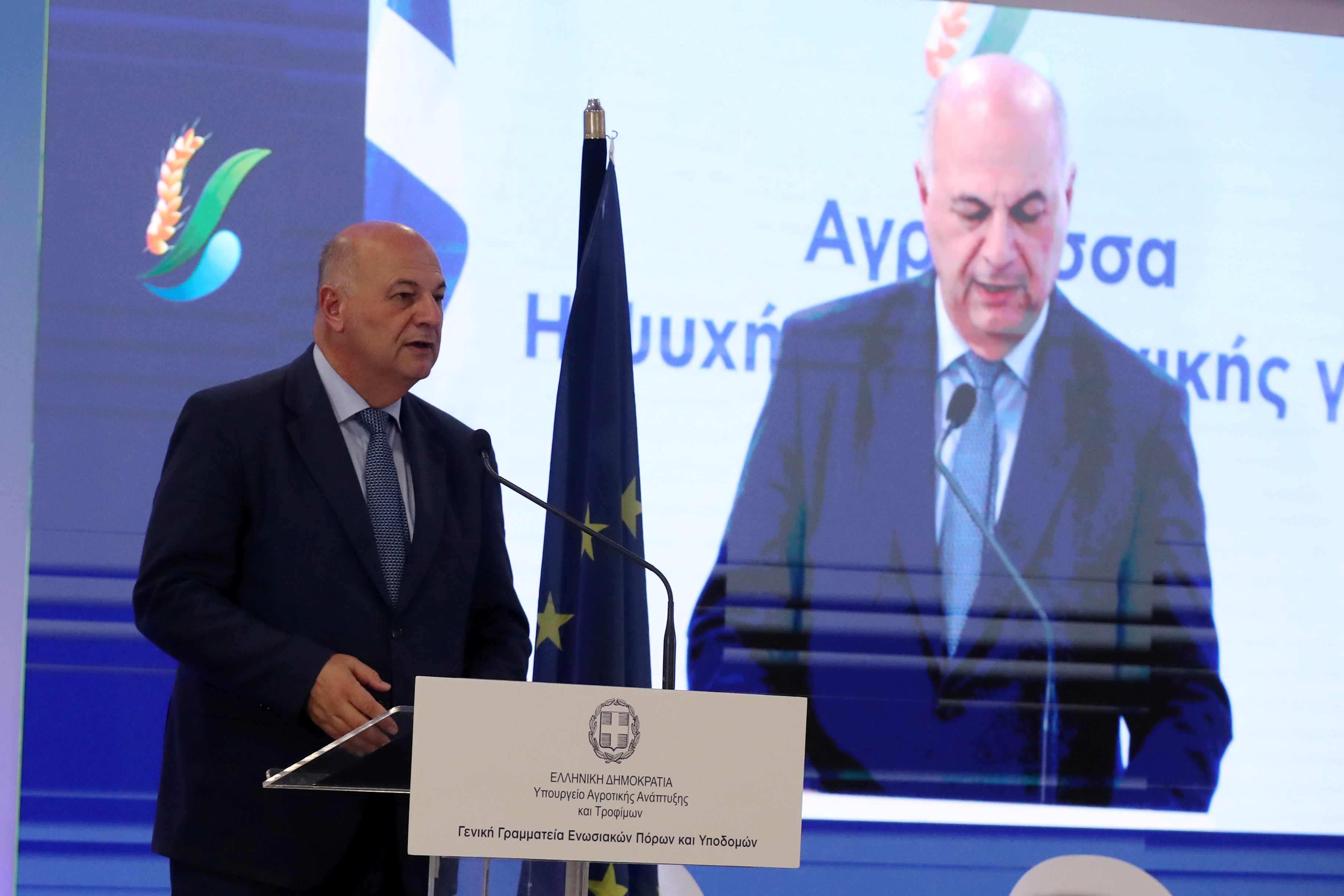 Τσιάρας: Η Ελληνίδα αγρότισσα πρωταγωνίστρια της παραγωγής και της ζωής στην ύπαιθρο