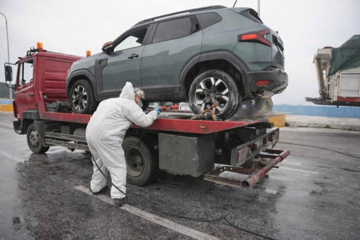 Ο αφθώδης πυρετός στη Λέσβο πυρπολεί το φετινό Πάσχα-μεταβαίνει στο νησί ο Κέλλας