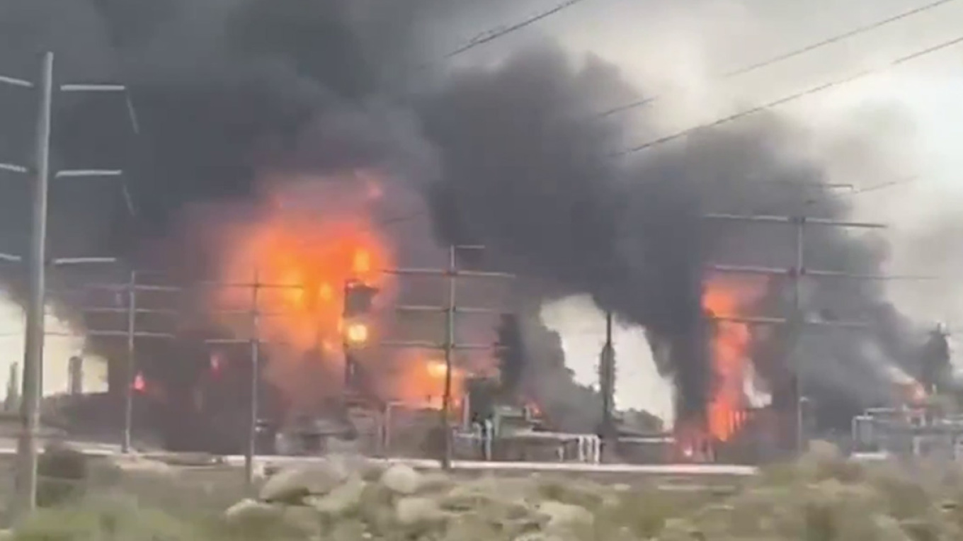 Εκτινάχθηκαν οι τιμές του πετρελαίου μετά το πλήγμα στο μεγαλύτερο κοίτασμα φυσικού αερίου στον κόσμο, στο Ιράν