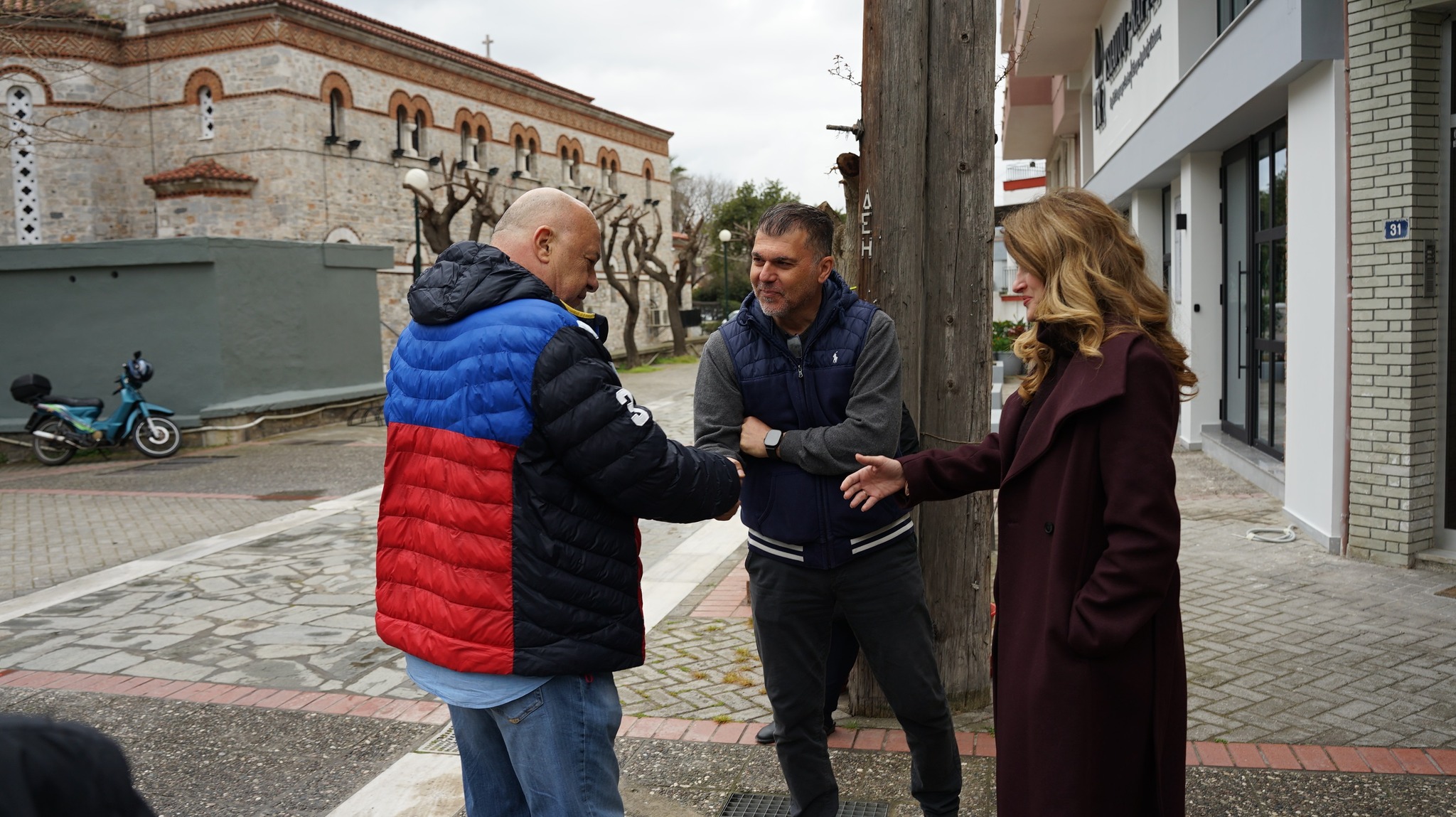 Επίσκεψη Μπέου στο πάρκο Αγίων Αναργύρων και στο χώρο πισω από τη ΜΕΚΑ στη Νέα Ιωνία (ΦΩΤΟ+video)