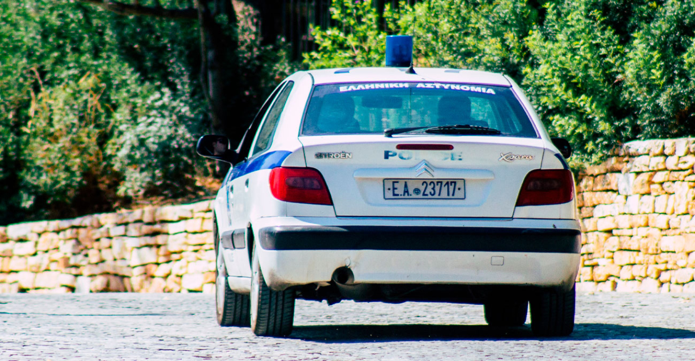 Θρίλερ με την «κόκκινη βαλίτσα» στη Χαλκιδική: Μαρτυρίες για κραυγές βοήθειας και νέα στοιχεία για τη σορό της γυναίκας