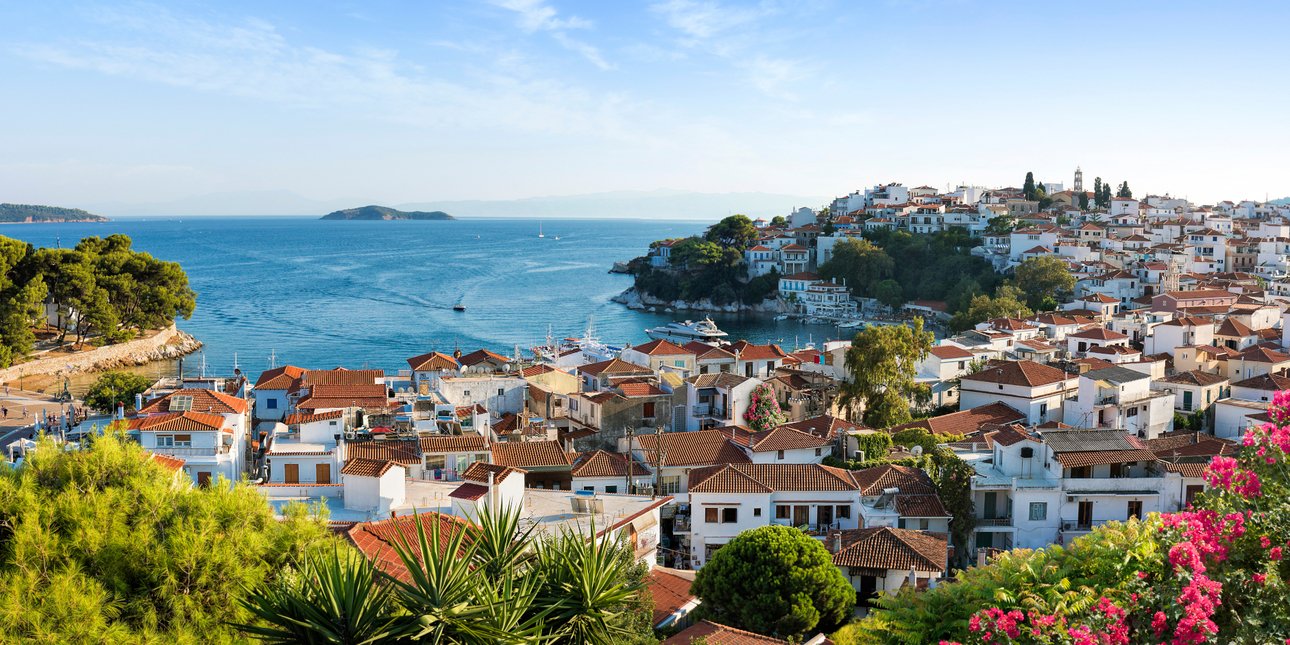 Η Σκιάθος, το πρώτο νησί στην Ελλάδα με οργανωμένη στρατηγική τουρισμού για άτομα στο φάσμα του αυτισμού