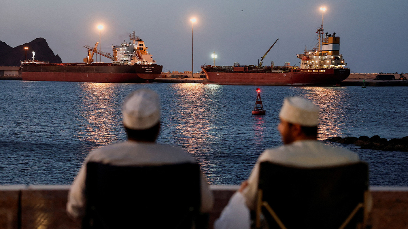 Για συνδιαχείριση  Στενών του Ορμούζ με Ιράν μιλά ο Τραμπ, η Τεχεράνη διαψεύδει συνομιλίες, «απλώς φοβήθηκε την απάντησή μας»