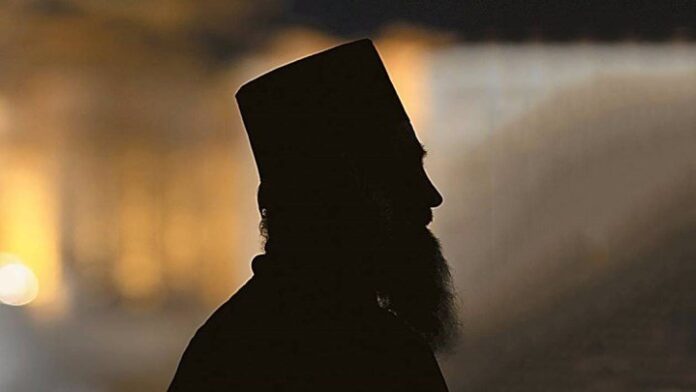 Καταδικάστηκε πρώην αρχιμανδρίτης για απάτη 1,3 εκατ. ευρώ, υπόσχονταν ότι θα γίνει Μητροπολίτης