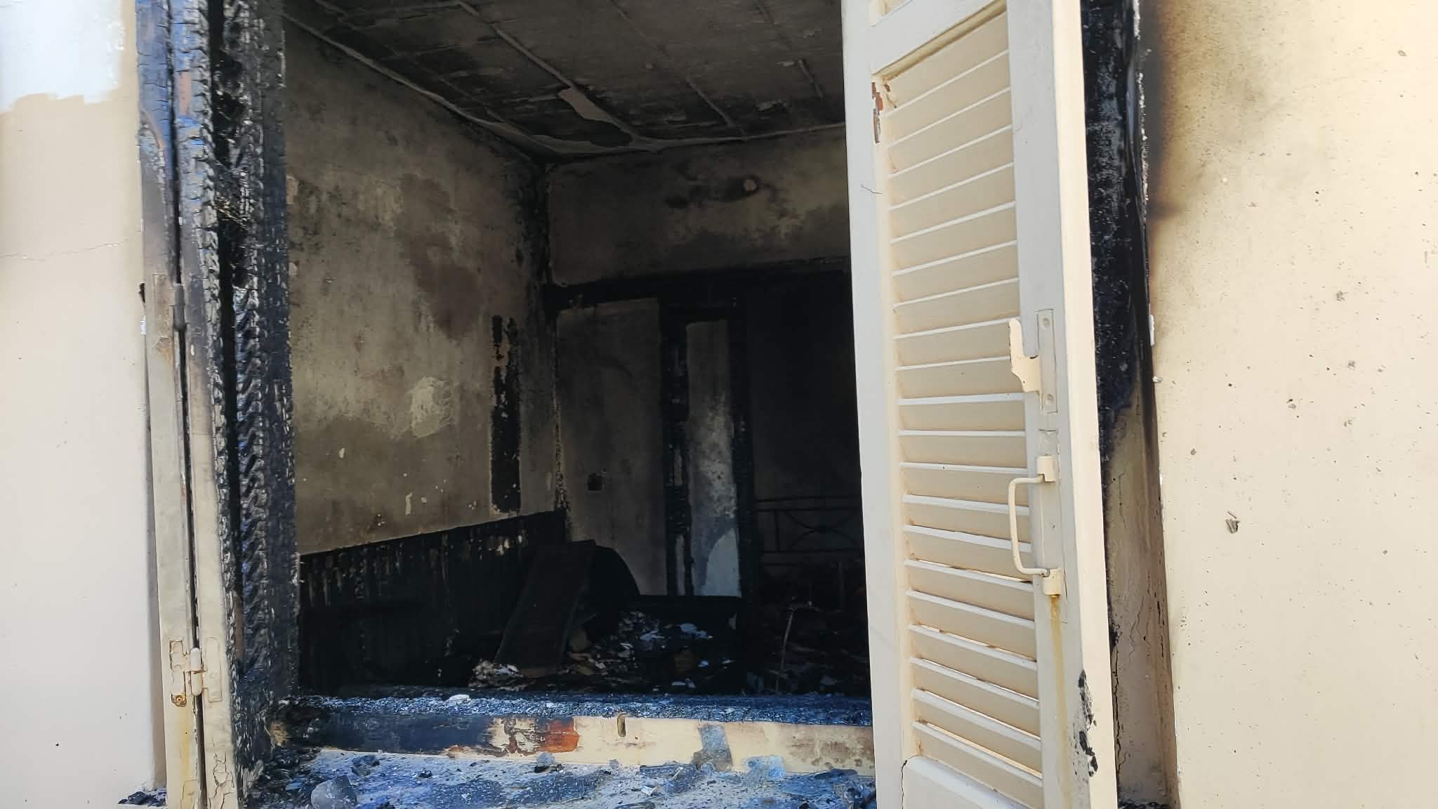 Βόλος: Τι προκάλεσε τη φονική πυρκαγιά που ξεκλήρισε οικογένεια – Κάηκαν ζωντανές μάνα και κόρη, σοβαρά τραυματίας ο γιος