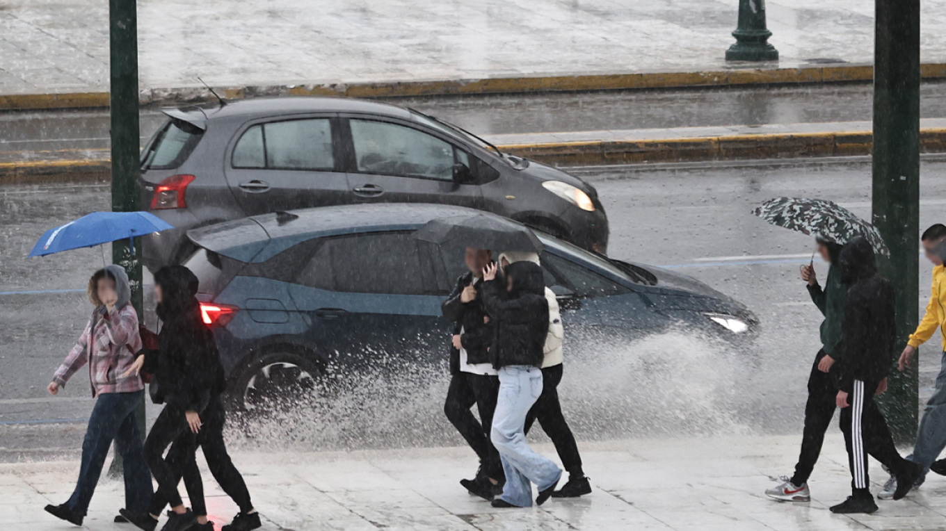 Βροχές, καταιγίδες και ισχυροί άνεμοι την Τετάρτη: Χάρτες με τις περιοχές που θα επηρεαστούν από τα έντονα φαινόμενα
