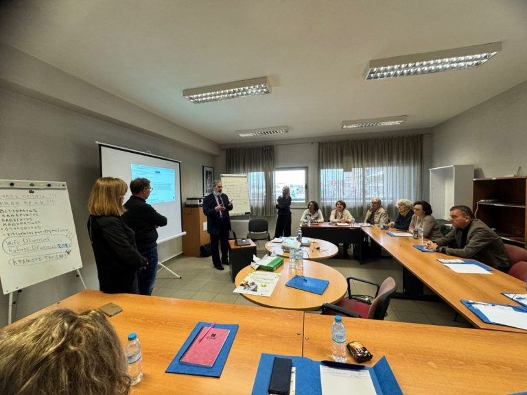 Πρόγραμμα ψηφιακής εκπαίδευσης και ενδυνάμωσης ηλικιωμένων από τον Δήμο Λαρισαίων