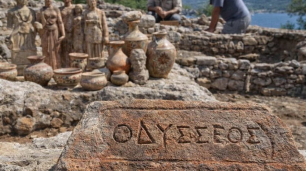 Σπουδαία ανακάλυψη στην Ιθάκη: Τι αποκαλύπτει το πήλινο θραύσμα με το όνομα «Οδυσσεύς»